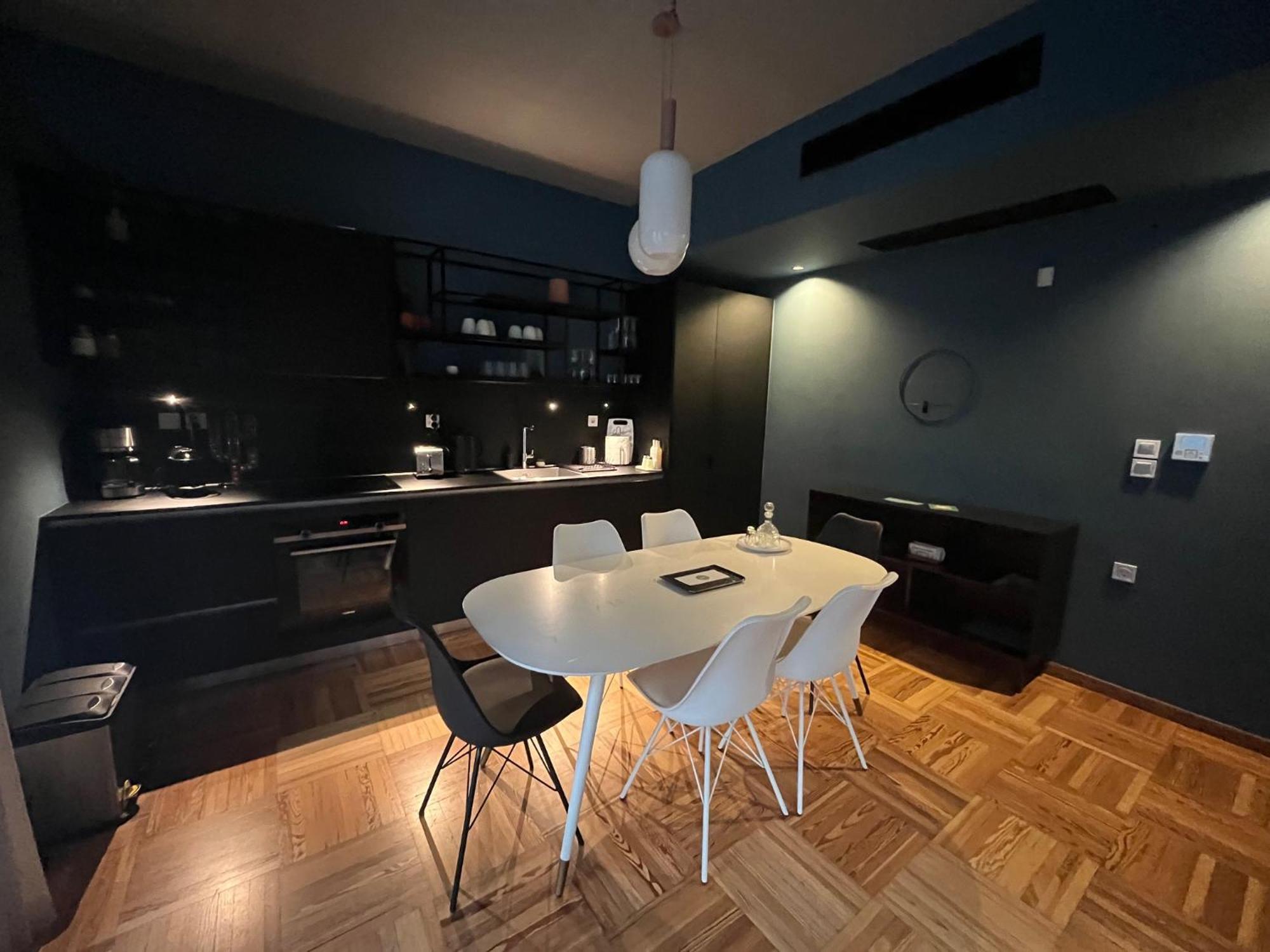 The H Experience Boutique Apartments Aten Exteriör bild
